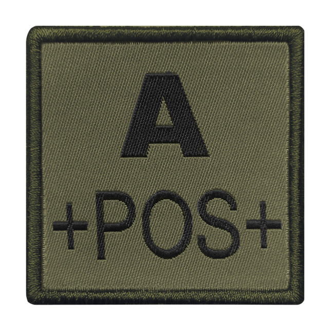 A10 Equipment Blutgruppe A+ Patch, gestickt auf olivgrünem Stoff