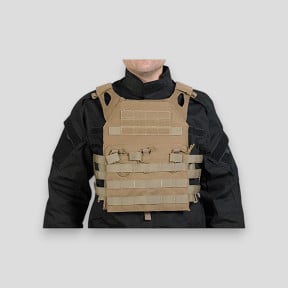 Gilet porte-plaque V18 + 2 plaques de protection Dummy - Tan - Delta Tactics
