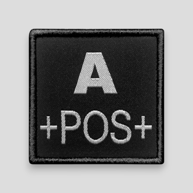 Patch gruppo sanguigno A+ ricamato su tessuto - Nero - A10 Equipment Patch gruppo sanguigno A+ ricamato su tessuto - Nero - A10 Equipment