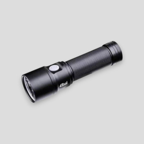 Lanterna tática recarregável compacta ED20 (2.200 lumens) - Nextorch