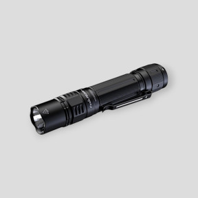 Linterna táctica 2800 lúmenes PD36RPRO - Fenix