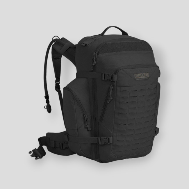 Mochila BFM 47L negra con depósito Crux 3L - Camelbak