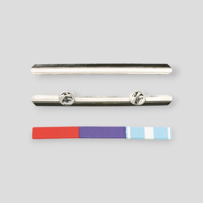 Suporte para barrete de condecoração Dixmude - 3 lugares