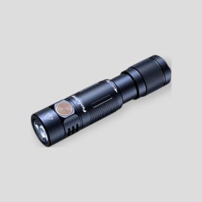 Linterna táctica 2800 lúmenes PD36RPRO - Fenix - Muy buen estado - Segunda mano