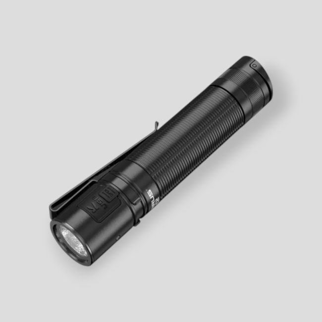 Lampe de poche rechargeable EDC E2 (1 600 lumens) - Noir - Klarus