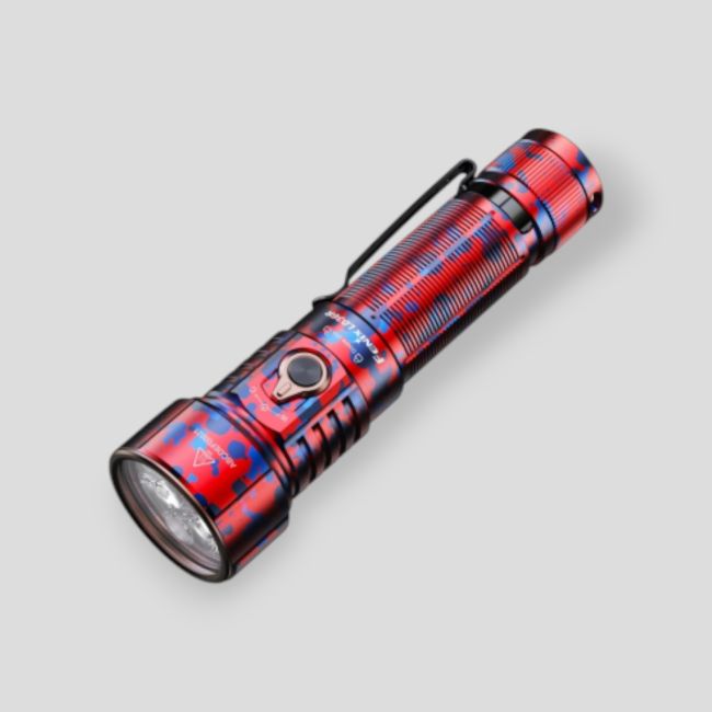 Linterna de alto rendimiento multicolor LD36R (3.600 lúmenes) - Camo Llama - Fenix