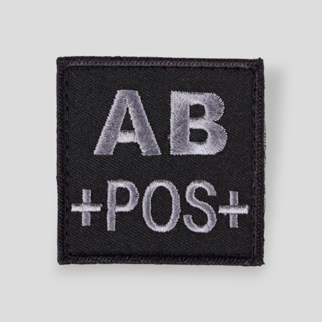 Patch carré Tissu 3D groupe sanguin AB+ avec velcro - Noir
