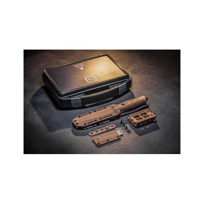 Couteau Le Vengeur + étui kydex + passant ceinture + molle kit + pierre à feu + plaquette affûtage - Tan - TB Outdoor