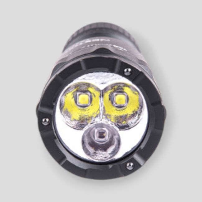 Compacte oplaadbare tactische lamp TA21 IR (1 300 lumen) - Nextorch