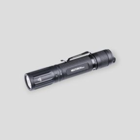 Torcia tattica ricaricabile E52D (3 700 lumen) - Nextorch