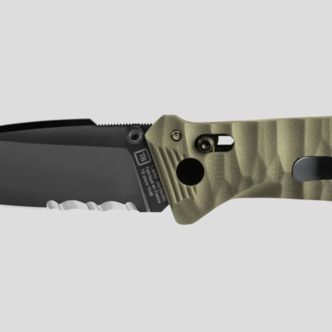 Faca C.A.C.® serrilhado cabo toxificado pa6 - Caqui - TB Outdoor