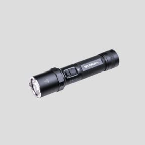 Wiederaufladbare Taschenlampe P81B (3 700 Lumen) - Nextorch