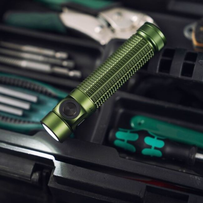 Taktische Stroboskop-Taschenlampe Baton 4 Pro - Olivgrün - Olight