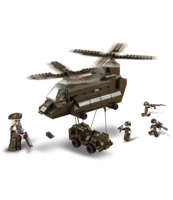 Une sélection de jouets sous le thème du militaria pour les petits et les  grands