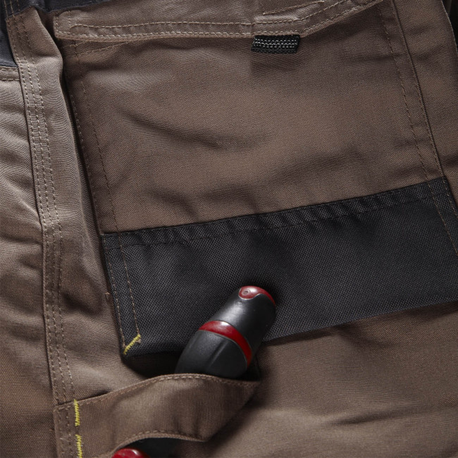 ARBEITSHOSE MIT MEHREREN TASCHEN ADAM