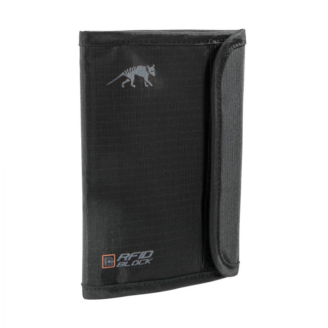 Uchwyt na paszport z ochroną RFID Czarny - Tasmanian Tiger