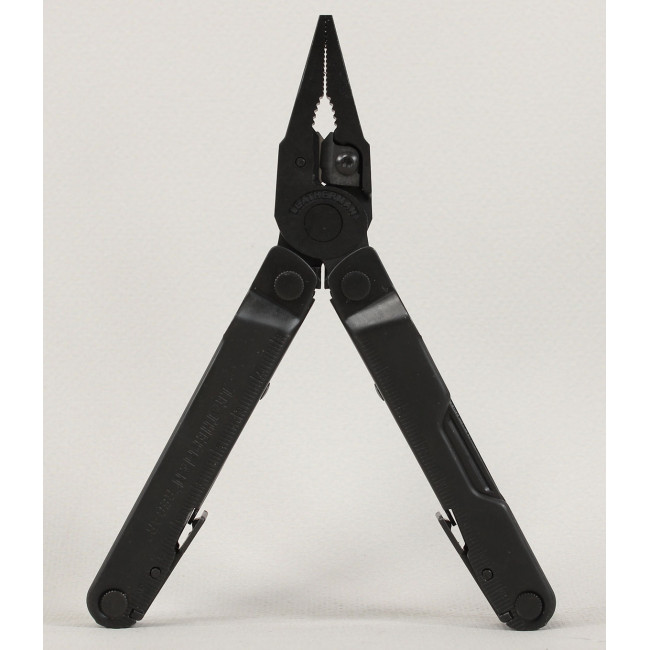 Pince multifonctions 17 outils REBAR noir avec étui - Leatherman